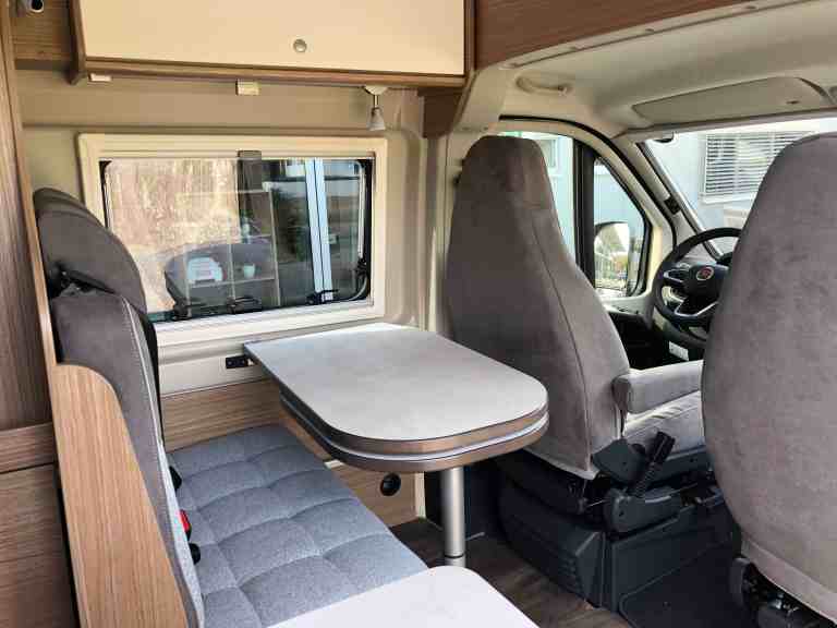 Autohaus Halstenberg Wohnmobil zur Miete Essplatz 2